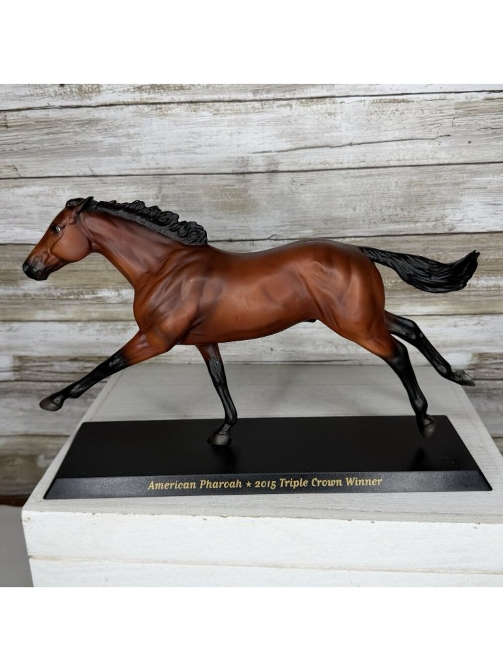 Breyer American Pharoah Traditional Horse Model 2015 Ruffian With Stand VGC
